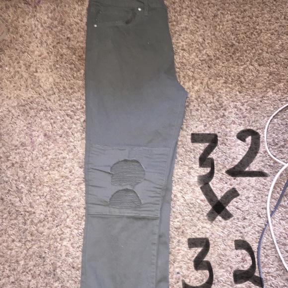 Levi Brand Jeans - Picture 6 of 6